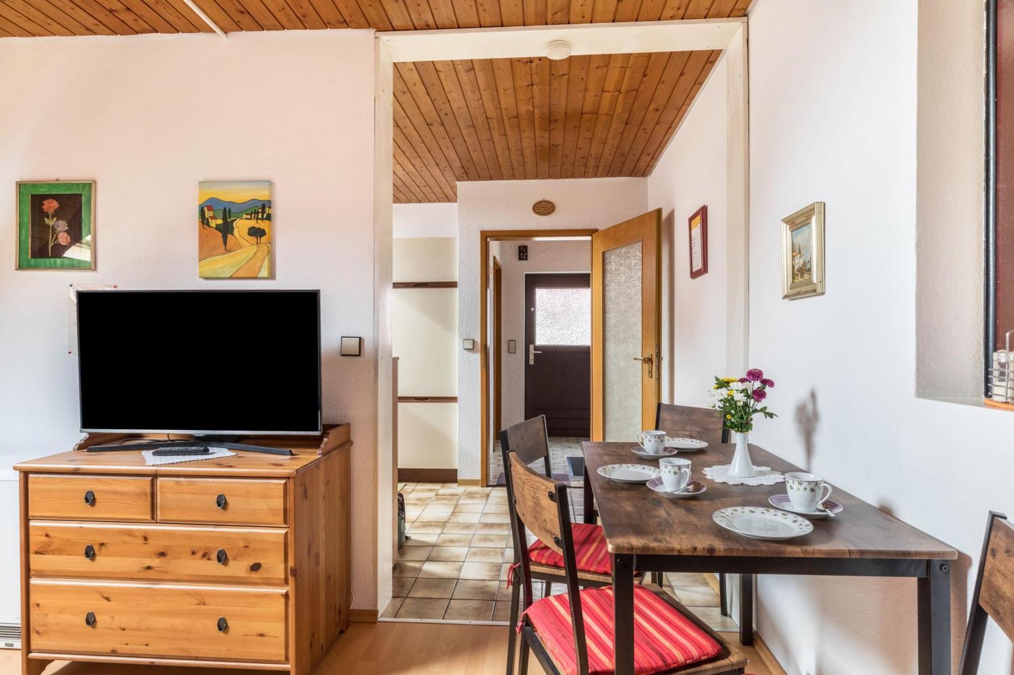 Apartmenthaus Ferienwohnungen Sila فاينشتاد المظهر الخارجي الصورة