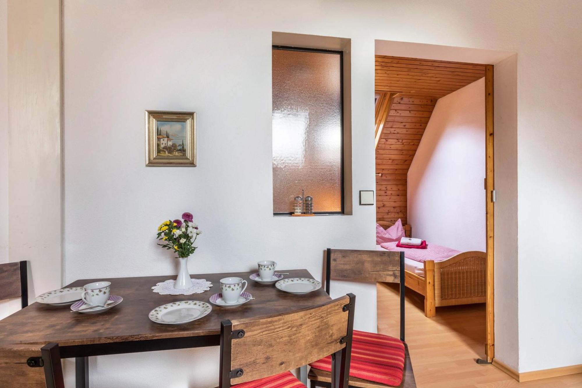 Apartmenthaus Ferienwohnungen Sila فاينشتاد المظهر الخارجي الصورة