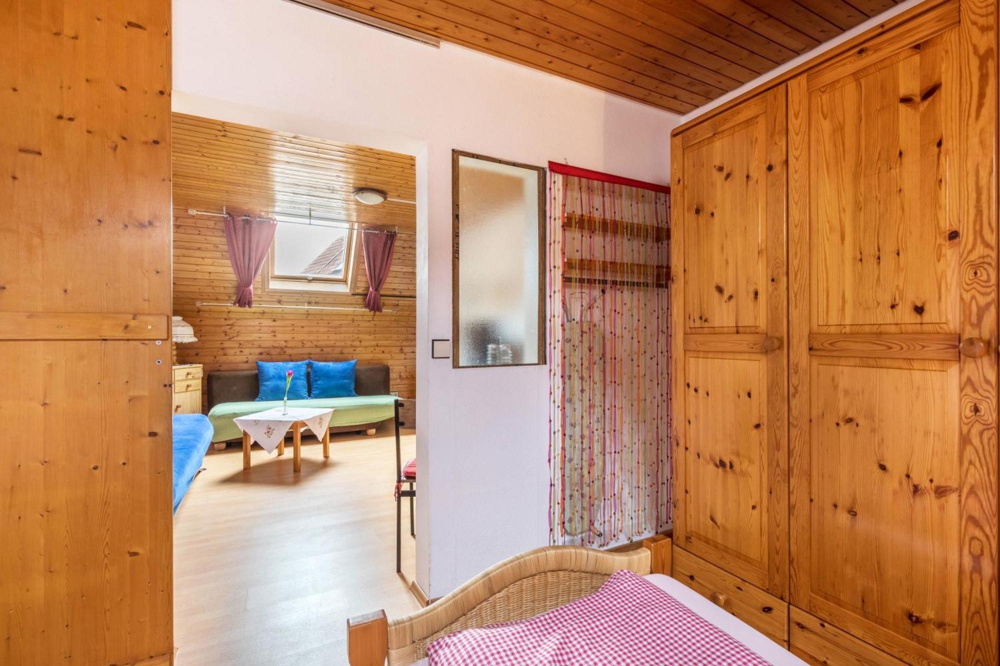 Apartmenthaus Ferienwohnungen Sila فاينشتاد المظهر الخارجي الصورة