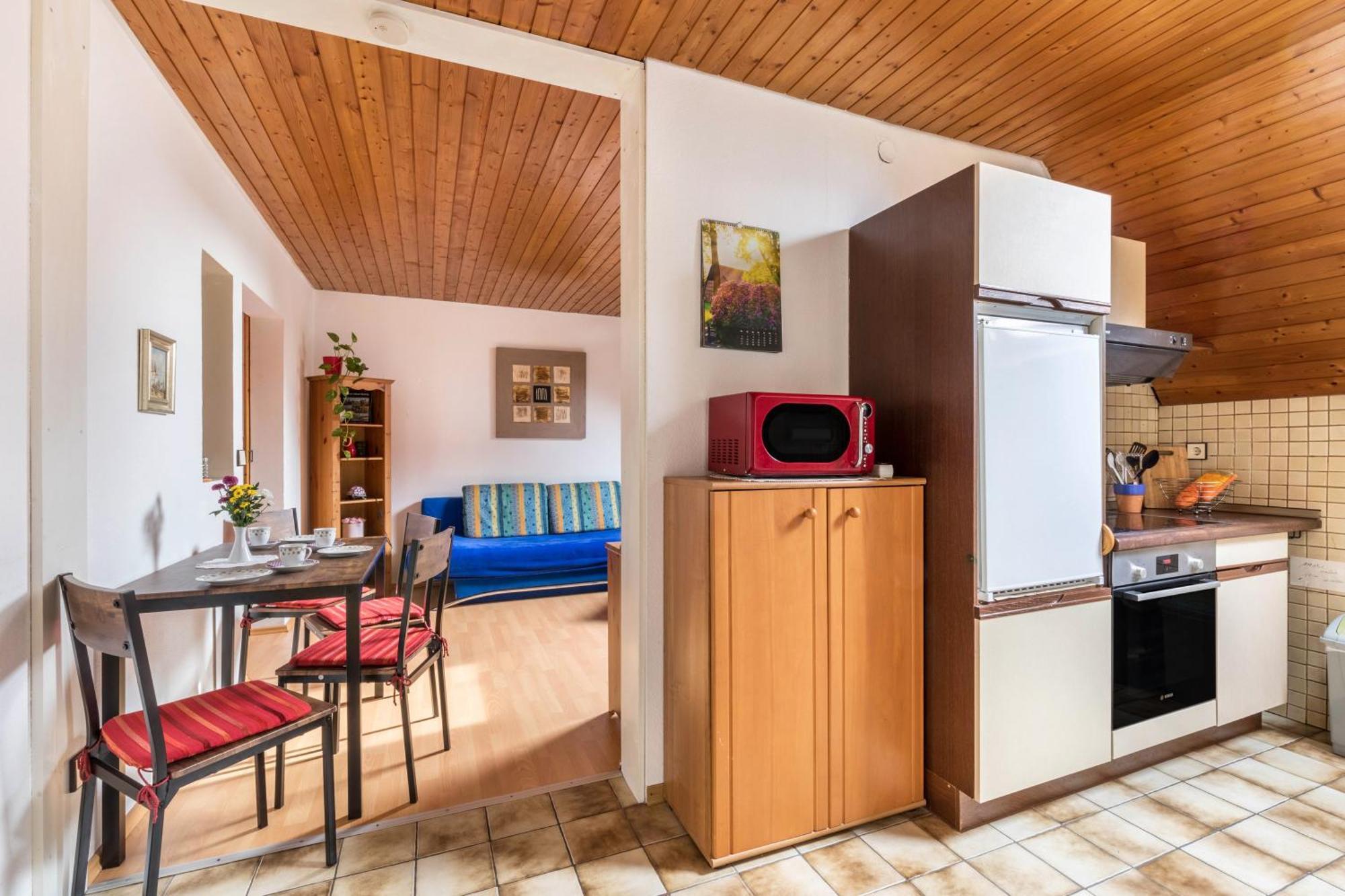 Apartmenthaus Ferienwohnungen Sila فاينشتاد المظهر الخارجي الصورة